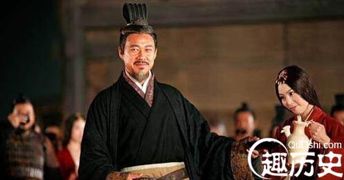 曹操抓张绣时见张绣的婶婶貌美就强奸了她吗?