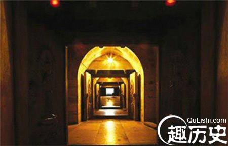 古墓长明灯