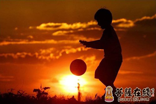 因行善而躲过灾难 因行善而躲过灾难