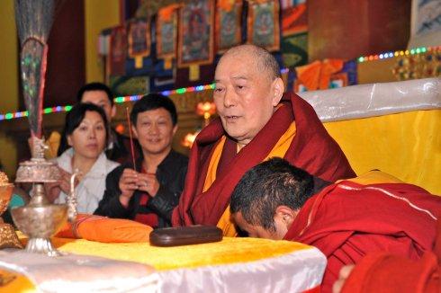 佛教-僧人转世投胎,三岁时自行找回前世寺庙 佛教-僧人转世投胎,三岁时自行找回前世寺庙