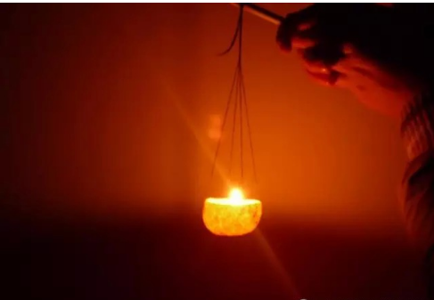 灯笼-为别人点燃一盏灯,才能照亮我们自己 灯笼-为别人点燃一盏灯,才能照亮我们自己