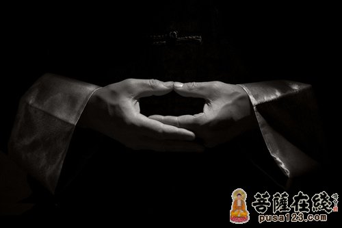 佛教-禅房的深夜静悄悄 佛教-禅房的深夜静悄悄
