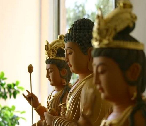 佛教-念佛四年,站着往生 佛教-念佛四年,站着往生