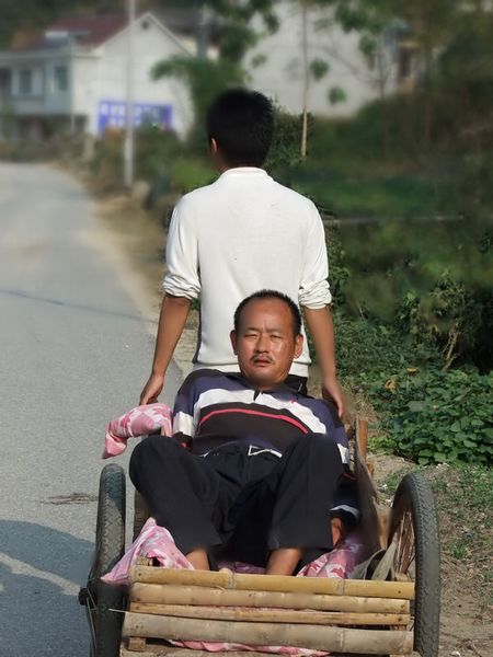 金钊-仁爱孝德之星——金钊的故事 金钊-仁爱孝德之星——金钊的故事
