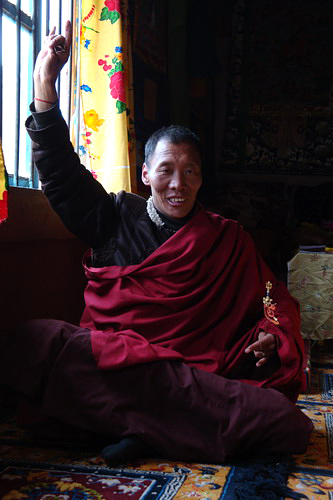 伏藏师-现代活济公:阿日扎普康寺的布达堪布 伏藏师-现代活济公:阿日扎普康寺的布达堪布