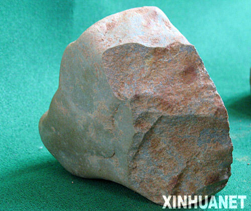 湖南出土距今30万年以上的石制砍砸器[组图]