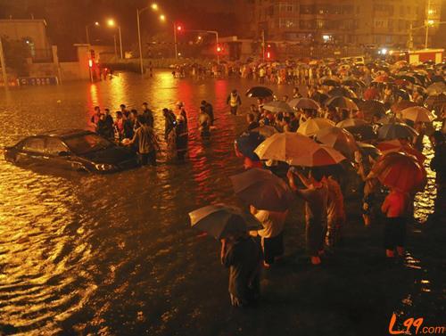 暴雨-谁更应该反思？